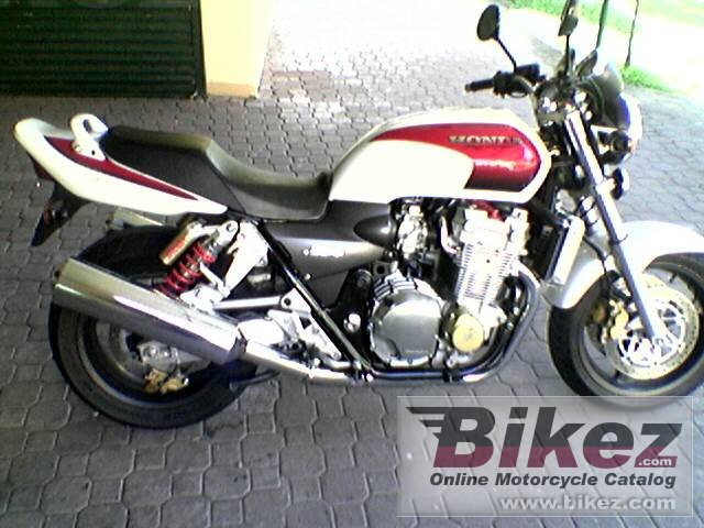 Big nymous user. cb 1300 super four picture and wallpaper from Bikez.com